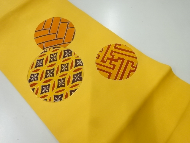 塩瀬丸紋に古典柄模様刺繍名古屋帯